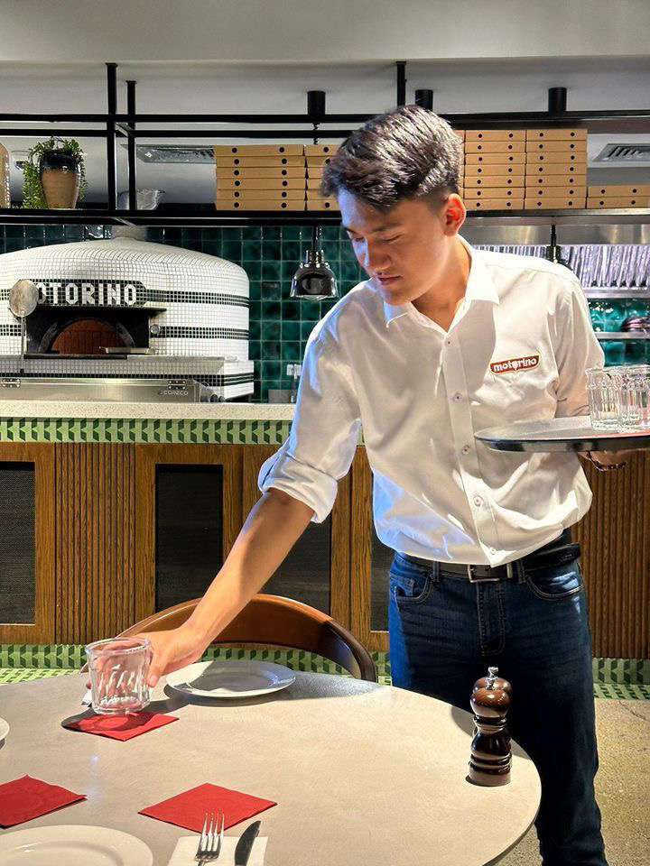 E724C5B0-47EB-414E-B550-2031E0FABB2B