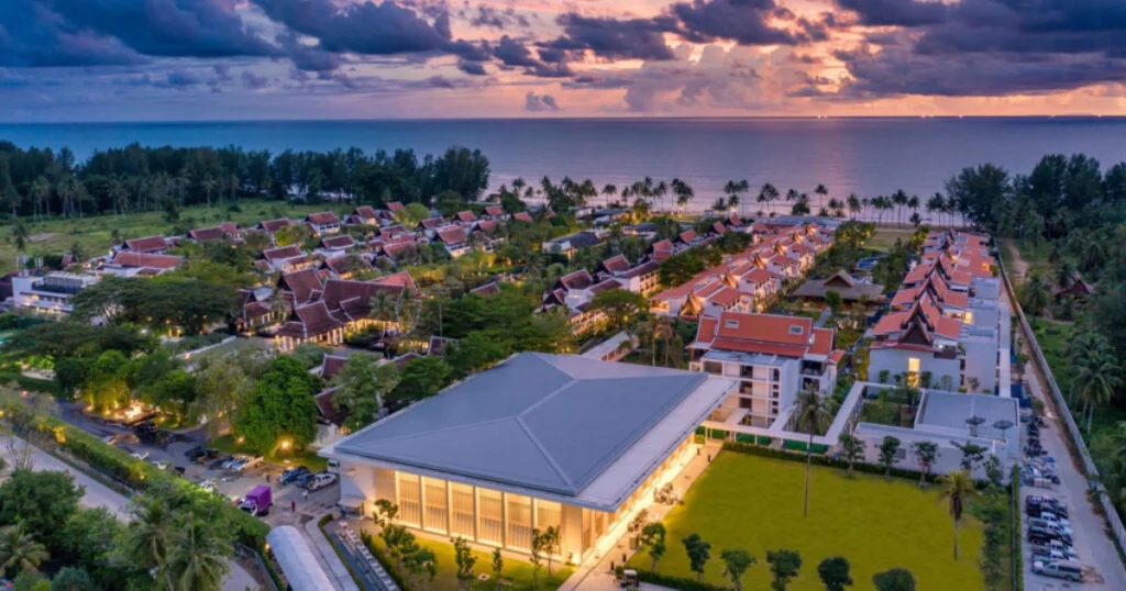 5-star Marriott resort in Thailand for recreation internship