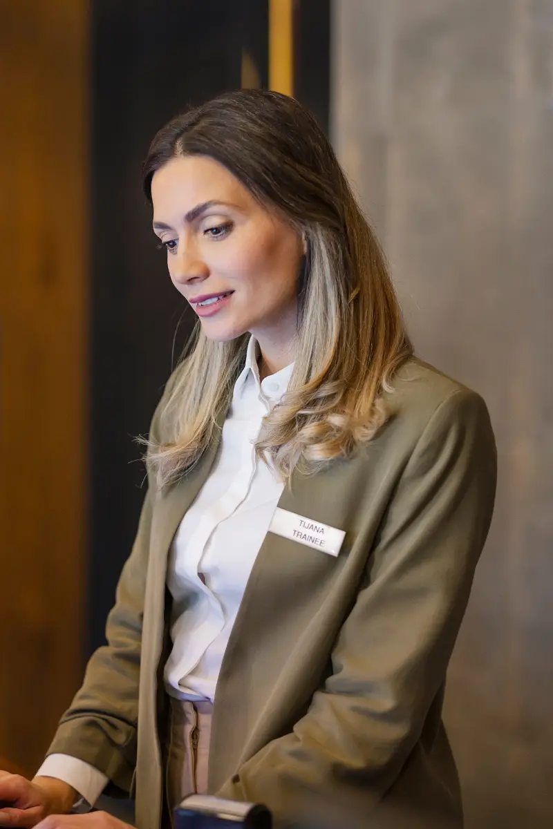 34. Contractual Position in Front Office at Fairmont Hotels & Resorts in Abu Dhabi